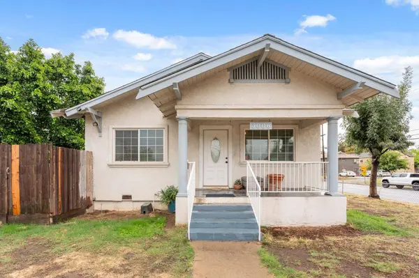 3006 E Mckenzie AVE, Fresno, CA 93701