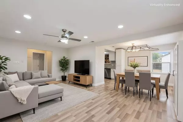 818 W Peralta WAY, Fresno, CA 93705