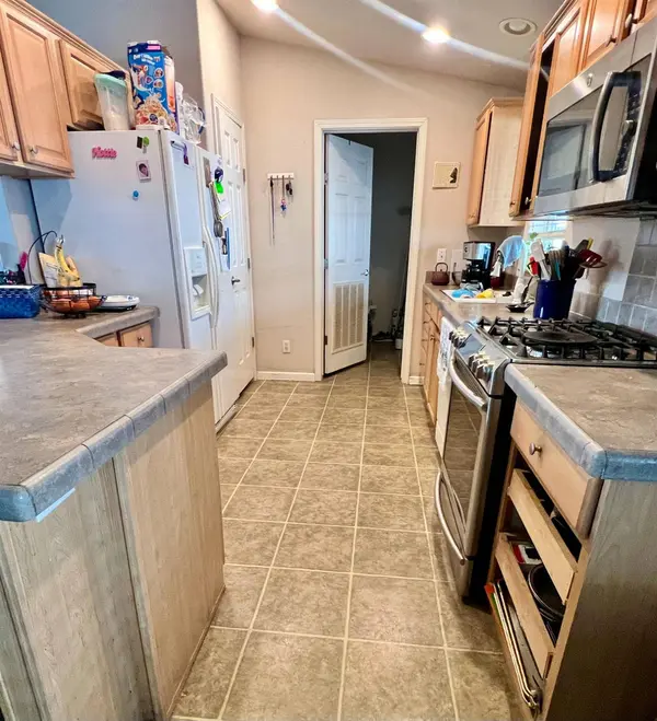 3138 W Dakota AVE #194, Fresno, CA 93722