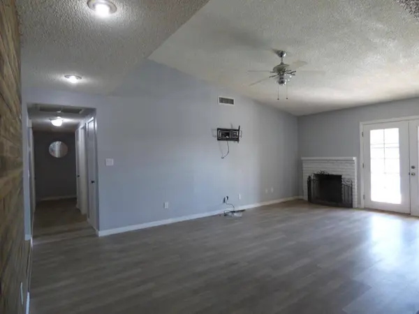 5850 E Ramona AVE, Fresno, CA 93727