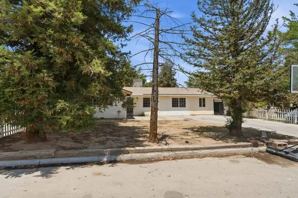 27341 Parkwood AVE, Madera, CA 93637