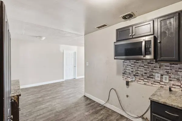 27341 Parkwood AVE, Madera, CA 93637