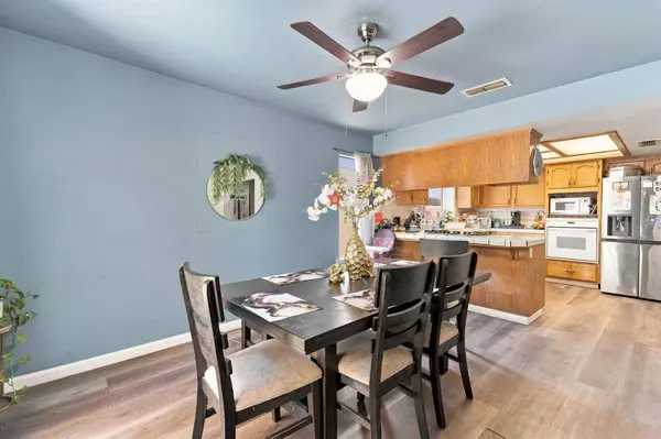 933 Barnett WAY, Madera, CA 93637