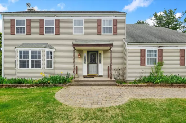 49 Tallmadge TRL, Miller Place, NY 11764