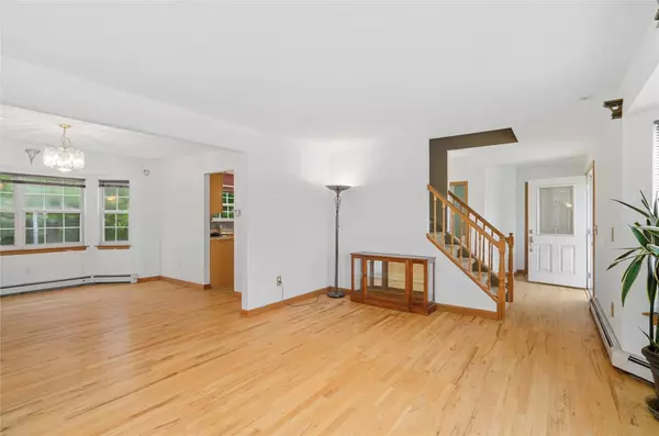 49 Tallmadge TRL, Miller Place, NY 11764