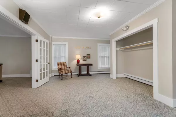 217 South Main ST, Wolfeboro, NH 03894