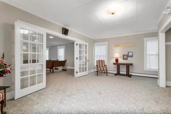 217 South Main ST, Wolfeboro, NH 03894