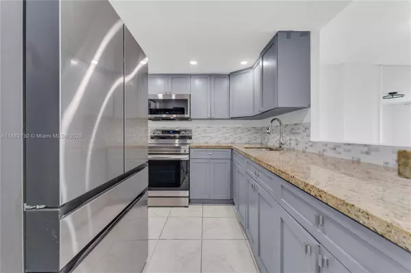 15600 NW 7th Ave #708, Miami, FL 33169