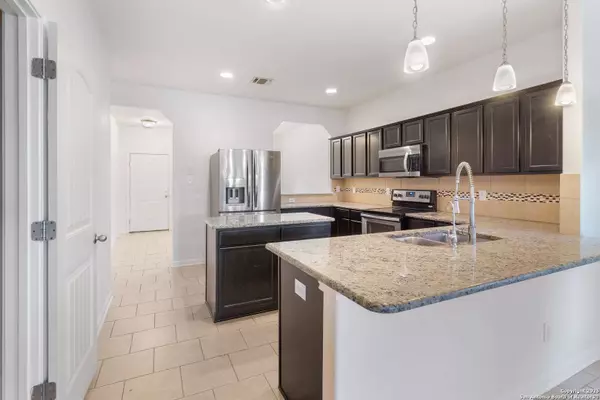 6703 Buckhorn Clf, San Antonio, TX 78233