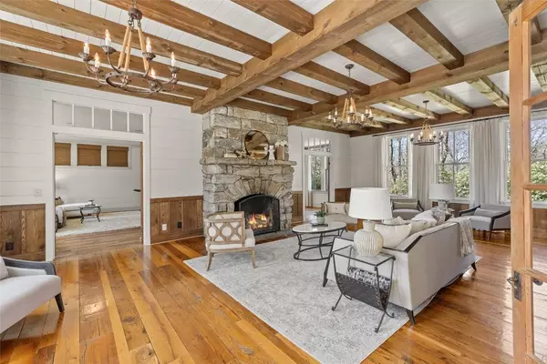 225 Bowery RD, Highlands, NC 28741