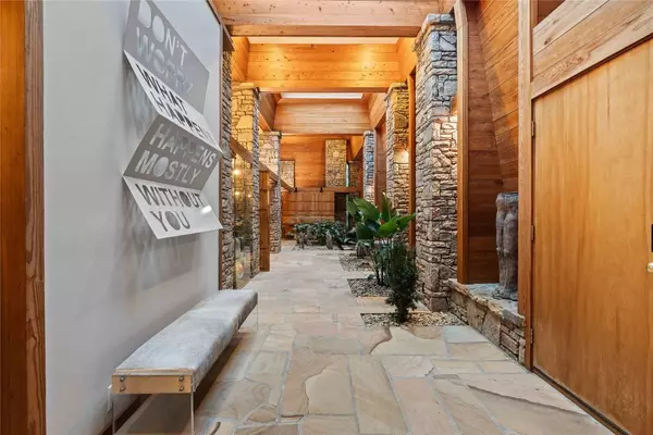 749 Stillmont CIR, Cashiers, NC 28717