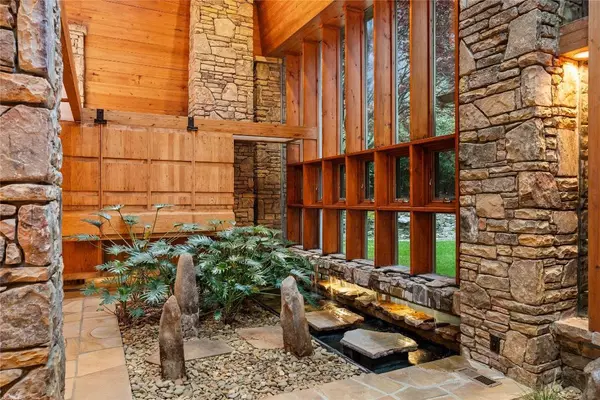 749 Stillmont CIR, Cashiers, NC 28717