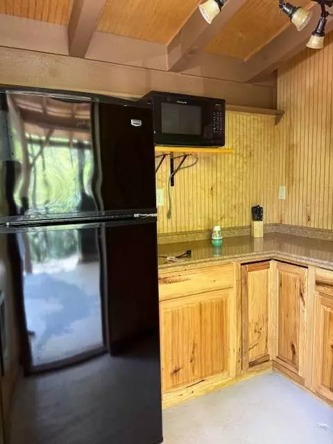 60 Bartram TRL, Scaly Mountain, NC 28775