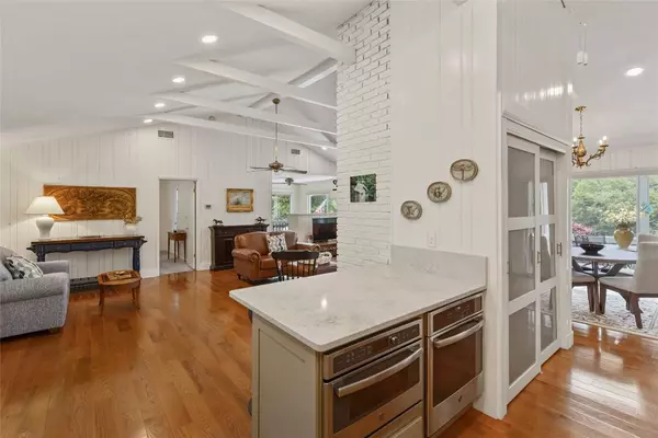 1130 Sky Lake DR, Highlands, NC 28741