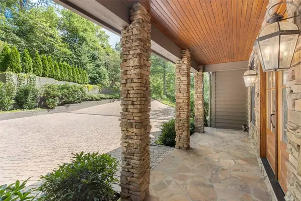 451 Country Club DR, Highlands, NC 28741