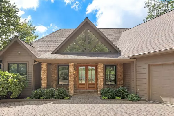 451 Country Club DR, Highlands, NC 28741