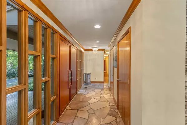 240 Laurel Heights RD, Highlands, NC 28741