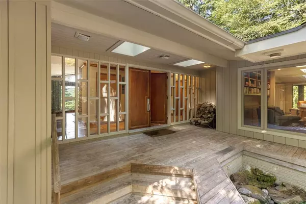 240 Laurel Heights RD, Highlands, NC 28741