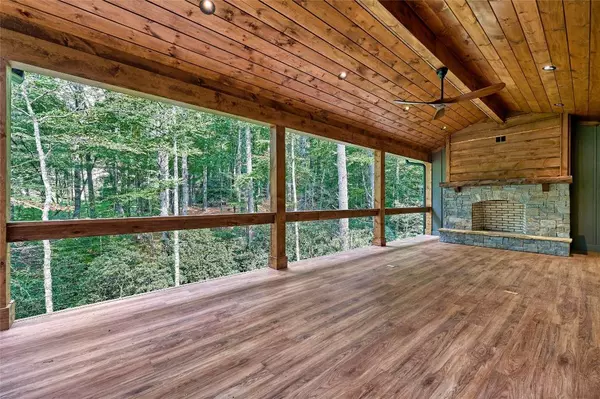 203 Norton Ridge LN, Cashiers, NC 28717