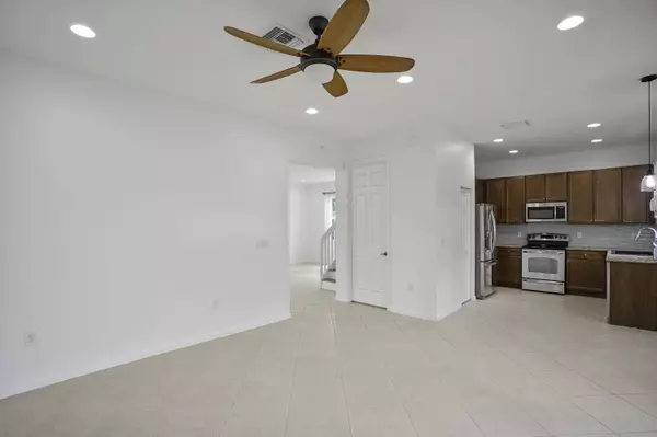 10960 Bitternut Hickory LN, Boynton Beach, FL 33437