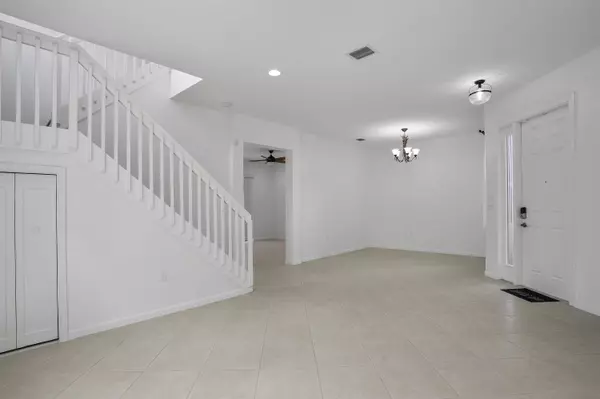 10960 Bitternut Hickory LN, Boynton Beach, FL 33437