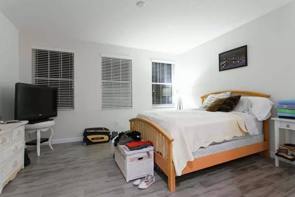 433 Amador LN 3, West Palm Beach, FL 33401