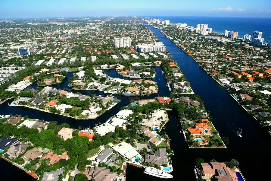 Bay Colony