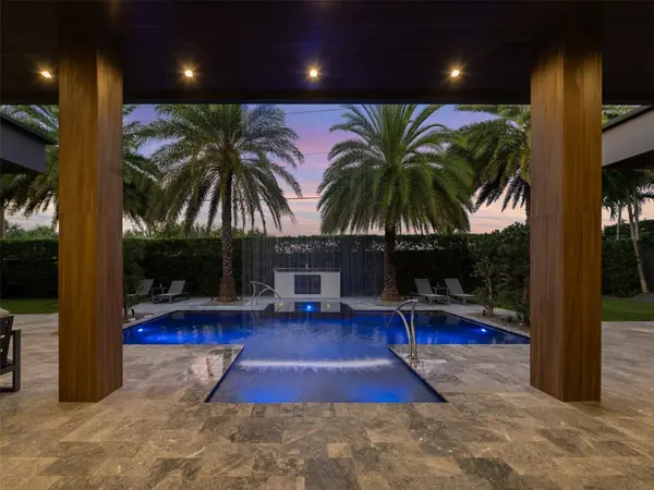 2213 NE 37th DR, Fort Lauderdale, FL 33308