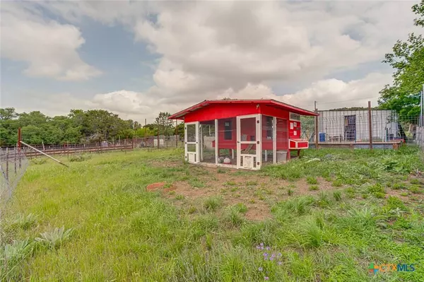 104 Northview LN, Kendalia, TX 78027