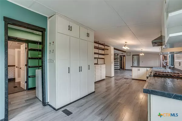 104 Northview LN, Kendalia, TX 78027