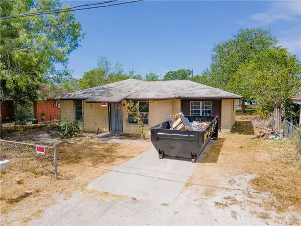 205 Brazos ST, Beeville, TX 78102