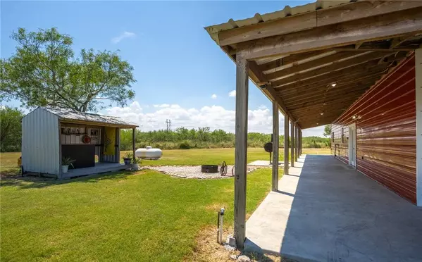 2924 County Road 87 CIR, Robstown, TX 78380