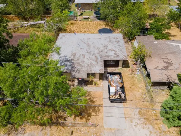 205 Brazos, George West, TX 78102