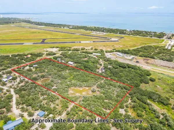 120 Wishert, Rockport, TX 78382
