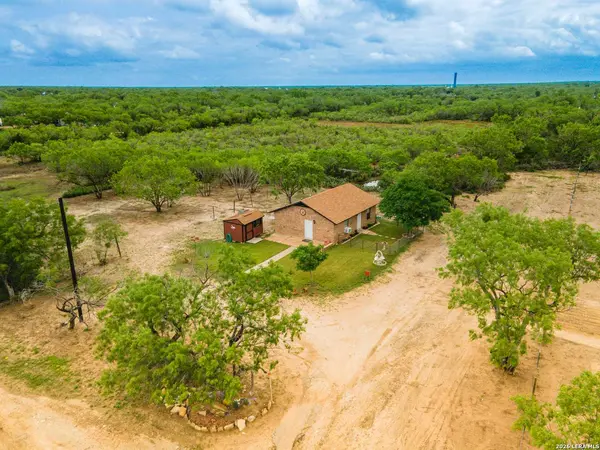 311 N 3RD ST, Christine, TX 78012