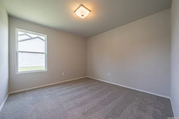 240 W Martindale St, Seguin, TX 78155