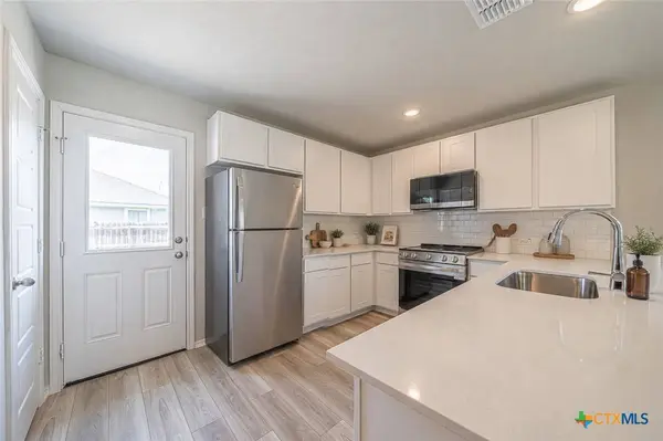 304 West Martindale St, Seguin, TX 78155