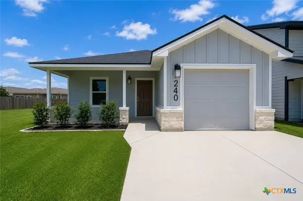 240 West Martindale, Seguin, TX 78155