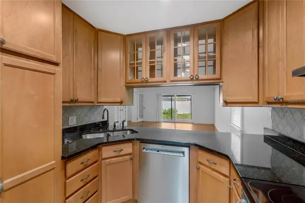 5055 CYPRESS TRACE DR, Tampa, FL 33624