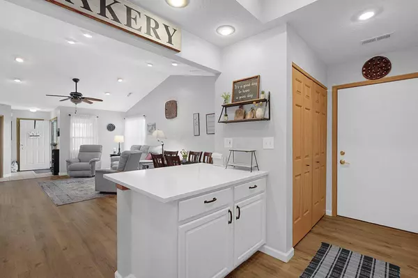 594 Piney Glen Drive, Columbus, OH 43230