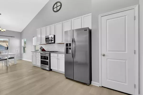 237 Park Ridge Lane, Newark, OH 43055