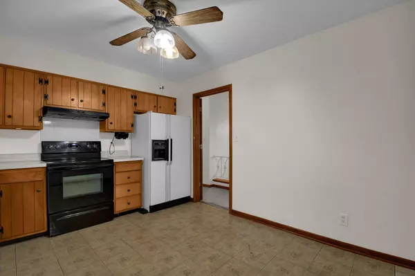 627 Canterbury Court, Newark, OH 43055