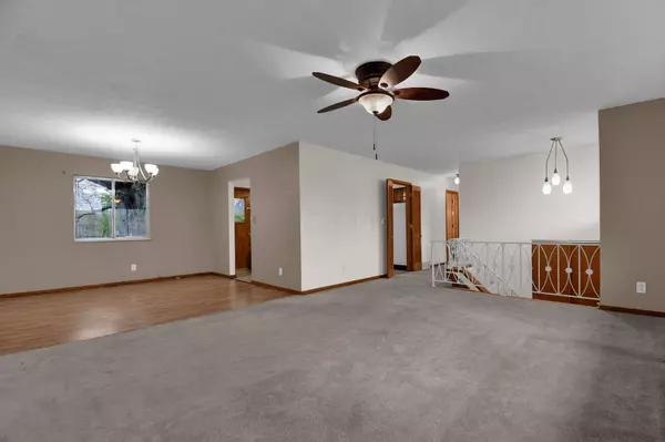 627 Canterbury Court, Newark, OH 43055