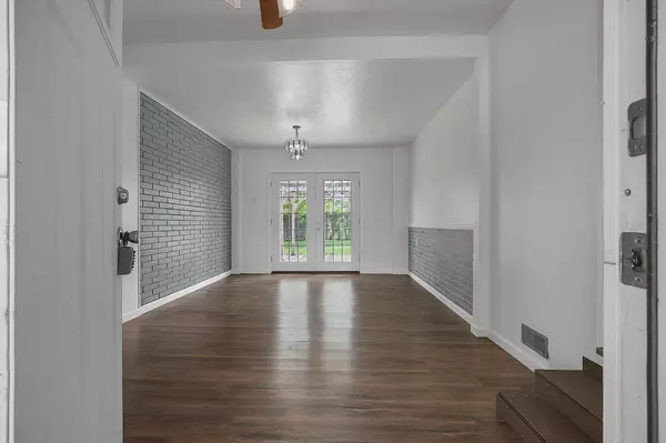 1550 Frank Road, Columbus, OH 43223