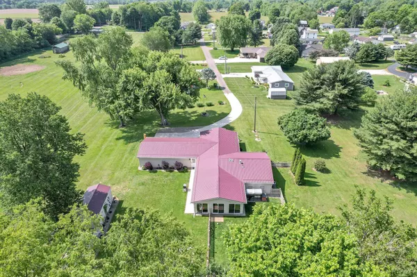 83 East Street, Saint Louisville, OH 43071