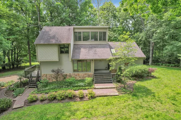 211 Pembroke Lane, Granville, OH 43023