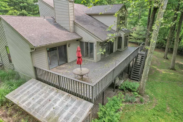 211 Pembroke Lane, Granville, OH 43023