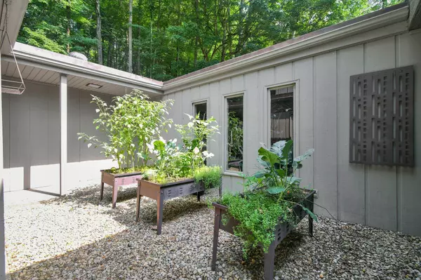 160 Wildwood Drive, Granville, OH 43023