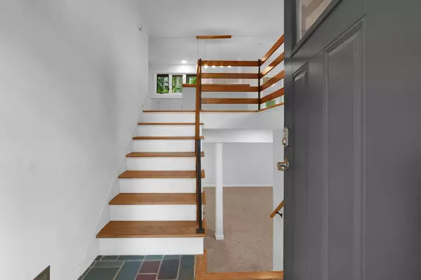 2939 Sharon Valley Road, Newark, OH 43055