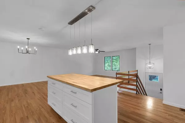 2939 Sharon Valley Road, Newark, OH 43055